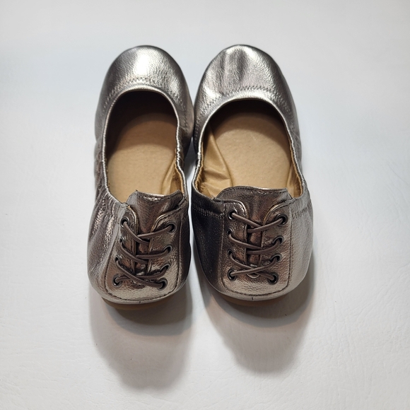 Lucky Brand  Ballet Flats Silver Pewter Leatger Round Toe Lace Up Detail Sz 6.5 - Picture 6 of 8